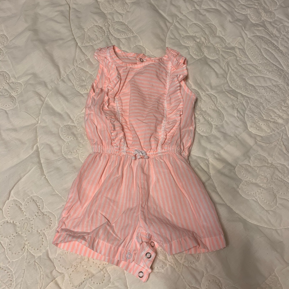 Carters romper - Picture 2 of 4